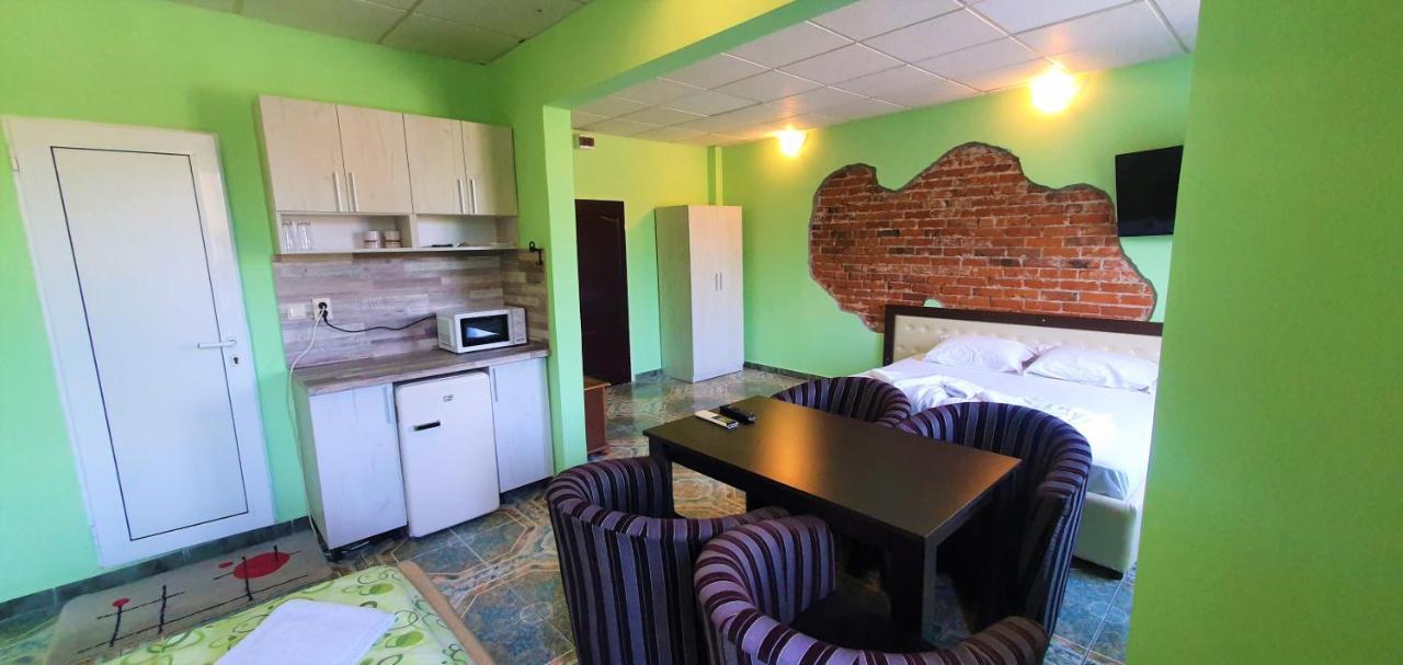 Стаи И Студия За Нощувки В Центъра Svishtov Extérieur photo